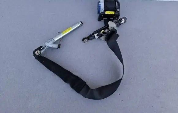 Mitsubishi Outlander Front seatbelt 0589P1000146