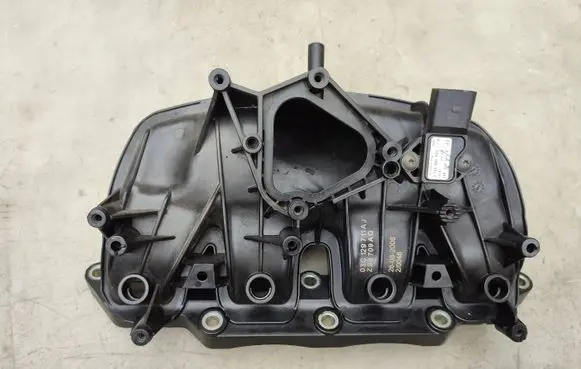 Volkswagen PASSAT B6 Intake manifold 03C129711AJ 26082008 ZSB709AQ