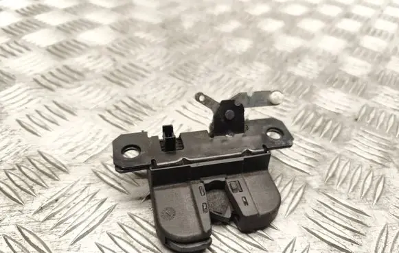 Volkswagen Caddy Tailgate/trunk/boot lock/catch/latch 2K5827505
