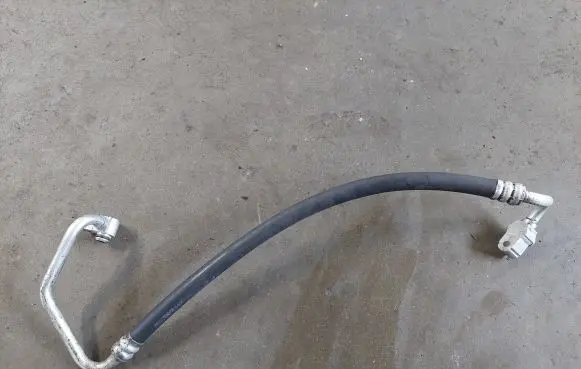 Mitsubishi Pajero Air conditioning (A/C) pipe/hose