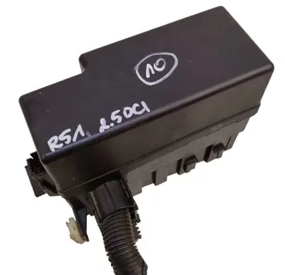 Nissan Pathfinder R51 Relay mounting block 