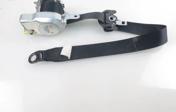Citroen C1 Front seatbelt L153004