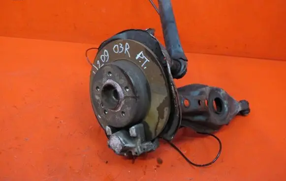 Mercedes-Benz CLK A209 C209 Stub axle W209-ZWROTNICA-PT