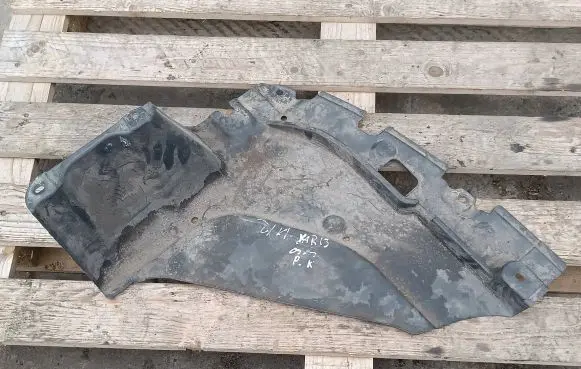 Toyota Yaris Engine splash shield/under tray 514420D010