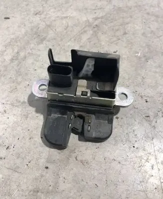 Tailgate/trunk/boot lock/catch/latch