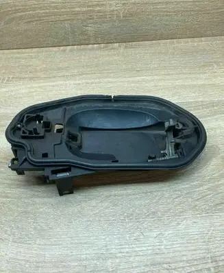 BMW 5 E60 E61 Rear door exterior handle/bracket 7034543