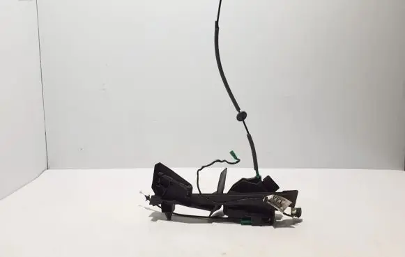 Ford Kuga II Front door lock 2066073