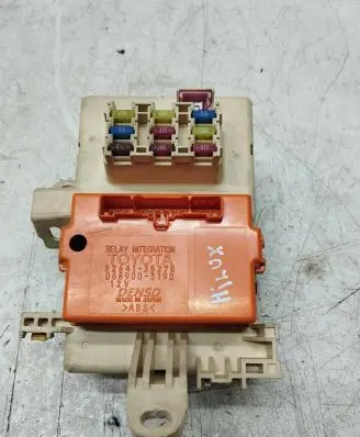 Toyota Hilux (N140, N150, N160, N170) SAM control unit 8264135270