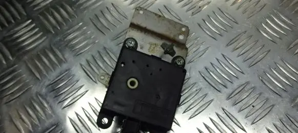 Nissan X-Trail T30 A/C air flow flap actuator/motor 3J110-30820