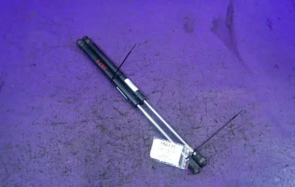 Renault Megane II Tailgate strut 