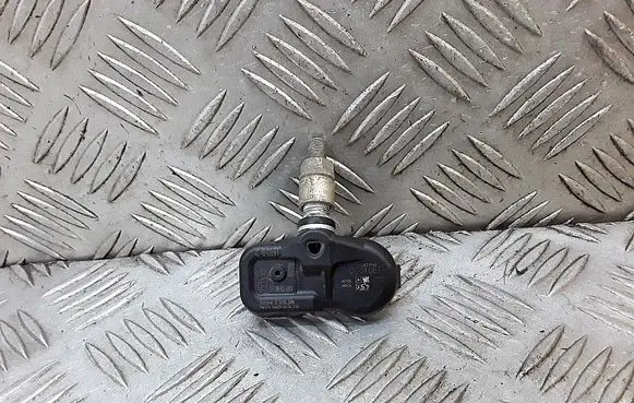 Nissan Juke I F15 Tire pressure sensor 146062394b