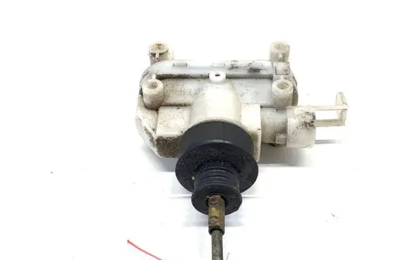Mercedes-Benz 190 W201 Central locking vacuum pump 