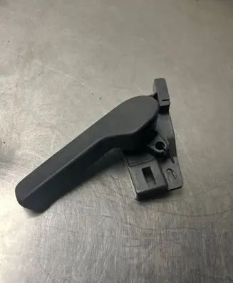 Engine bonnet (hood) release handle