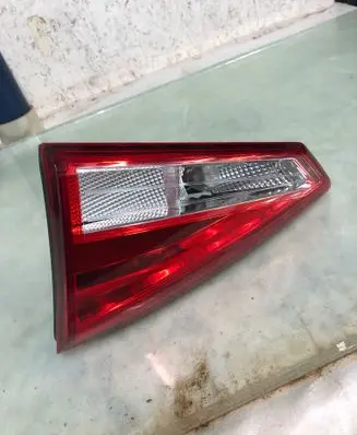 Seat Arona Tailgate rear/tail lights 6f9945094d