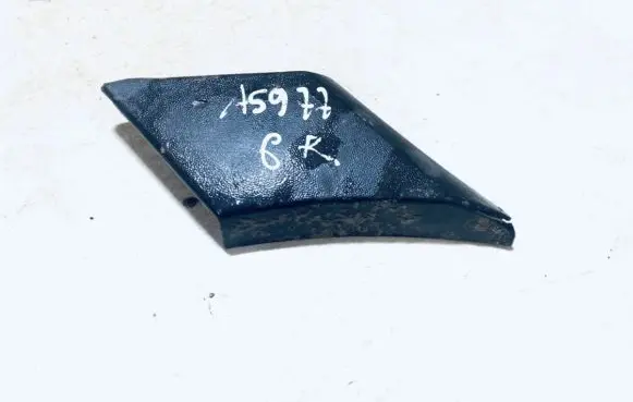 Volkswagen PASSAT B3 Rear arch trim 35785353