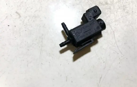Volvo V70 Turbo solenoid valve 30611668 72224010