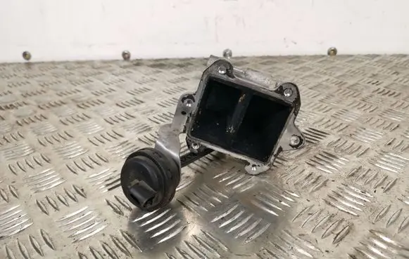 KIA Sorento EGR valve 15L200447