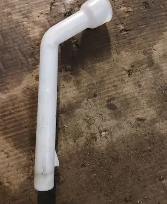 Renault Clio IV Window washer liquid tank fill tube 289150078R