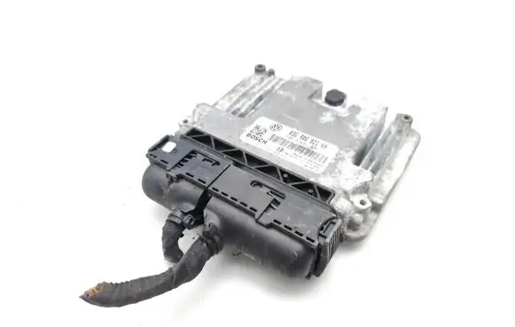 Volkswagen Golf V Engine control unit/module 03G906021KH 0281013226