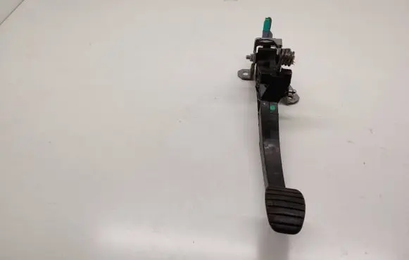 Mercedes-Benz Citan W415 Clutch pedal 465033576R