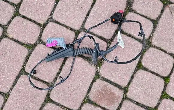 Opel Astra J EUR ISO radio connector 13429763