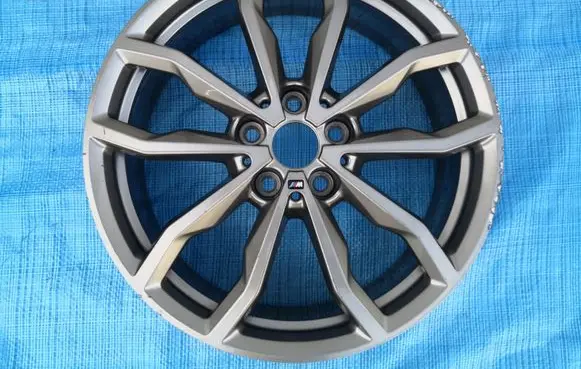 BMW X2 F39 R18 alloy rim 6877550