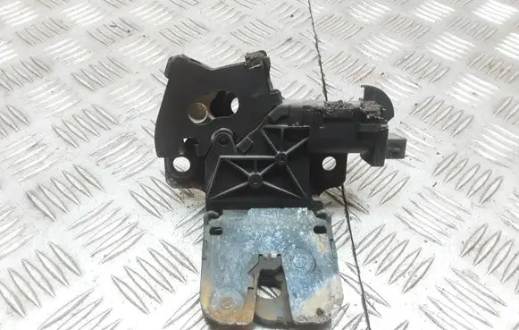 Audi A6 S6 C6 4F Tailgate/trunk/boot lock/catch/latch 8P4827505B