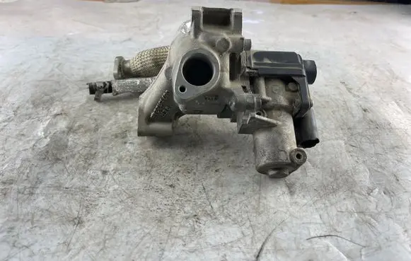Audi A8 S8 D3 4E EGR valve 057131501C 70078903 057131224E