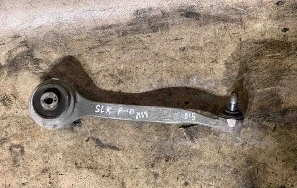 Mercedes-Benz SLK R172 Front lower control arm/wishbone R20305
