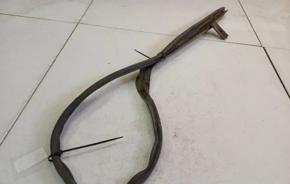 Volkswagen Golf IV Rubber seal front coupe door 