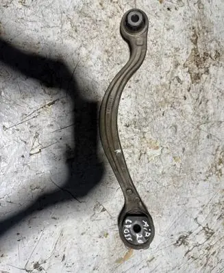Citroen C5 Aircross Rear control arm 19102501