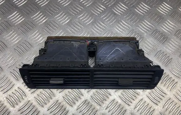 Audi A4 S4 B7 8E 8H Dash center air vent grill 8E0820951H 12125637