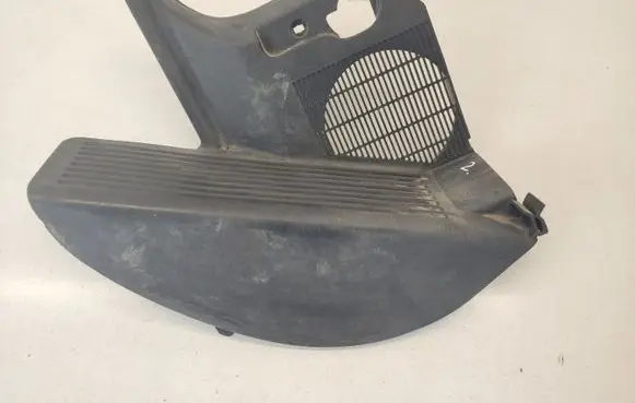 Foot area side trim