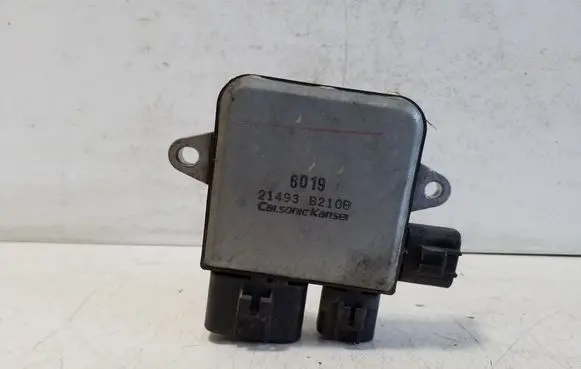 Nissan Leaf I (ZE0) Fan control module 21493B210B