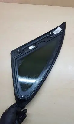 Porsche Macan (95B) Rear side window 95B845298