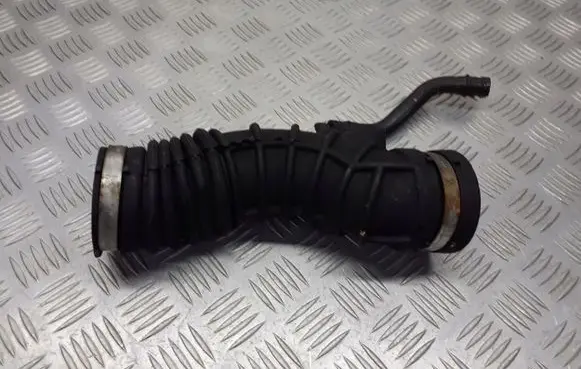 Renault Megane III Air intake hose/pipe 8200937822