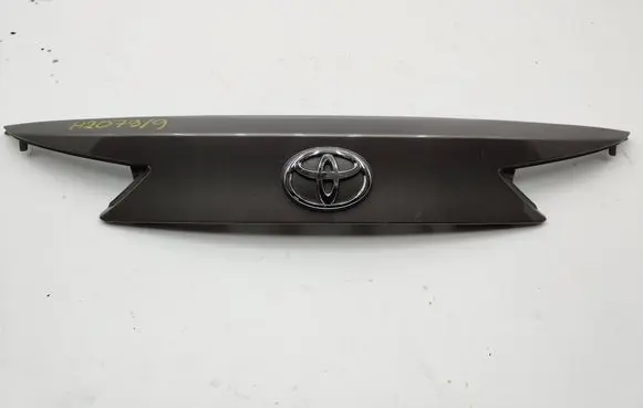 Toyota Auris E180 Trunk door license plate light bar 7681102830
