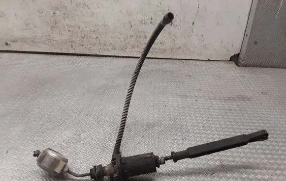 Opel Vivaro Clutch master cylinder