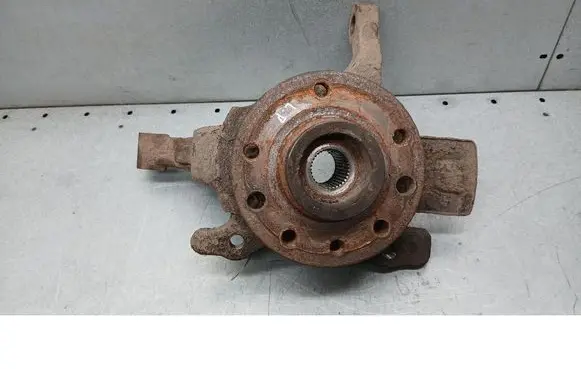 Opel Zafira A Front wheel hub spindle knuckle