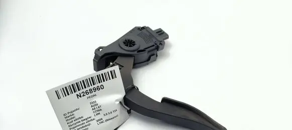 Audi A5 8T 8F Accelerator throttle pedal 8K1723523