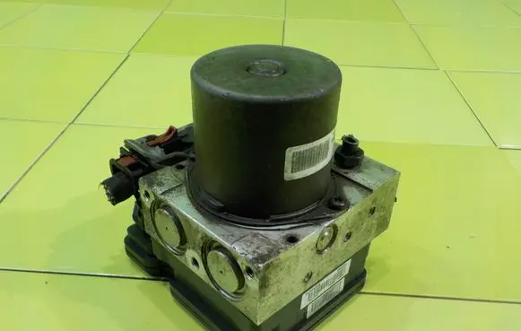 Hyundai ix20 ABS Pump 589201K200 XP157