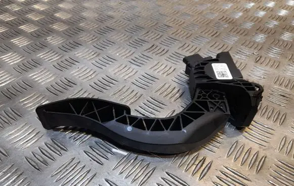 Audi A4 S4 B9 Accelerator throttle pedal 8W1723523