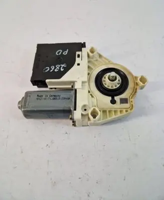 Seat Altea Front door window regulator motor 5P0837402A