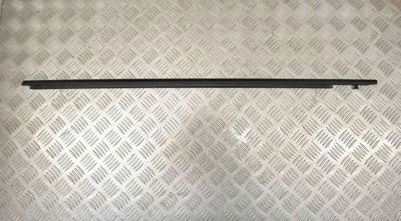 Toyota Prius (XW50) Front door trim (molding) 7572047040