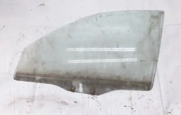 Mitsubishi Galant Front door window glass four-door