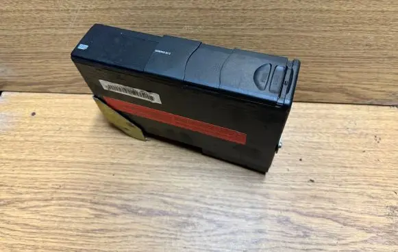 BMW 5 E39 CD/DVD changer 6913388