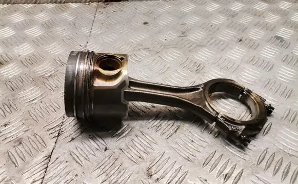 Audi A6 S6 C6 4F Piston with connecting rod