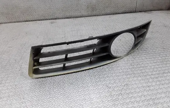 Volkswagen PASSAT B6 Front bumper lower grill 3C0853665A
