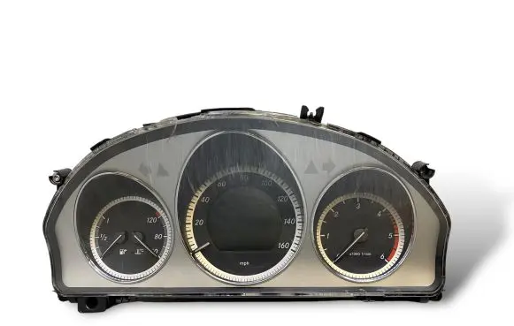 Mercedes-Benz C W204 Speedometer (instrument cluster) a2049002705 k3111