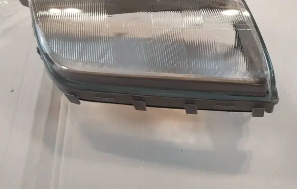 Mercedes-Benz C W202 Headlight lense 2028201066 1305621976